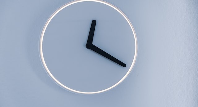 a minimalist clock face